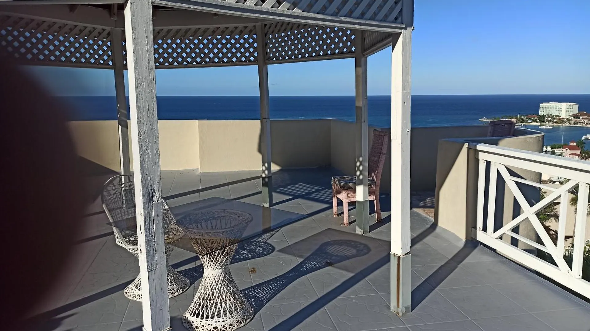 Columbus Heights Apt 26 F Ocho Rios 0*,  Jamaica